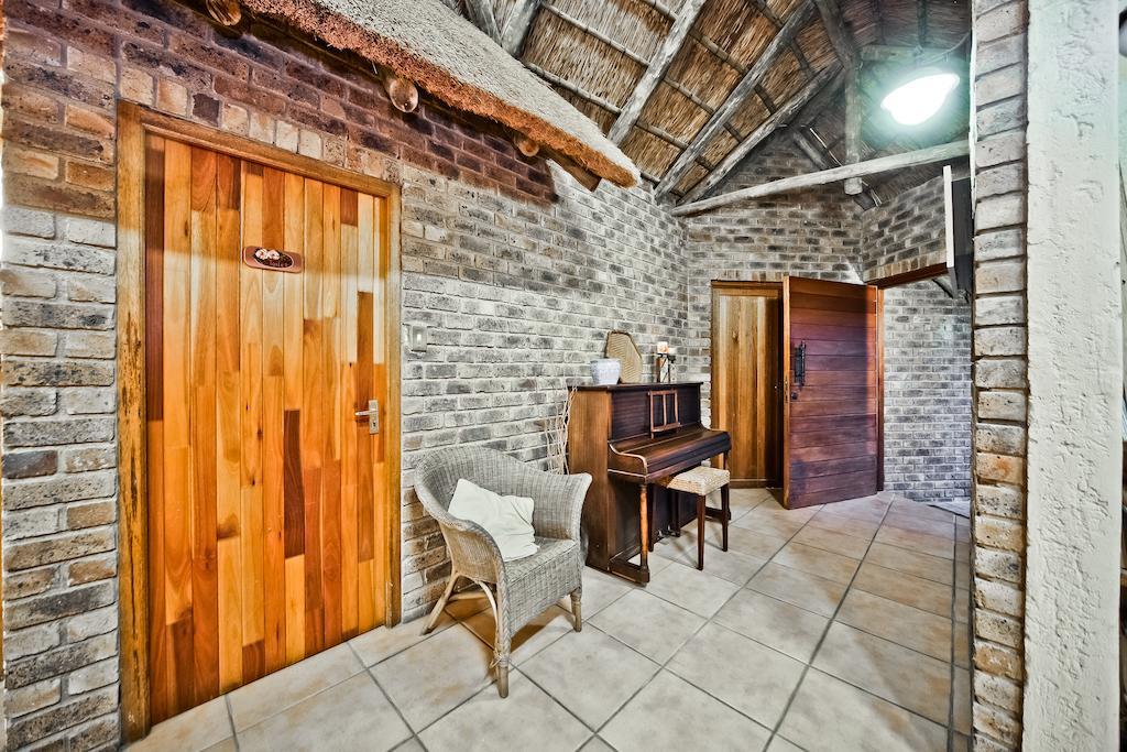 50 On Shepherd Boutique Guest House Sandton Ngoại thất bức ảnh