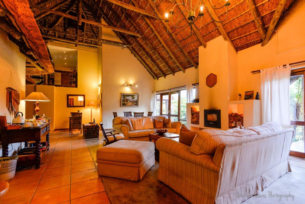 50 On Shepherd Boutique Guest House Sandton Ngoại thất bức ảnh